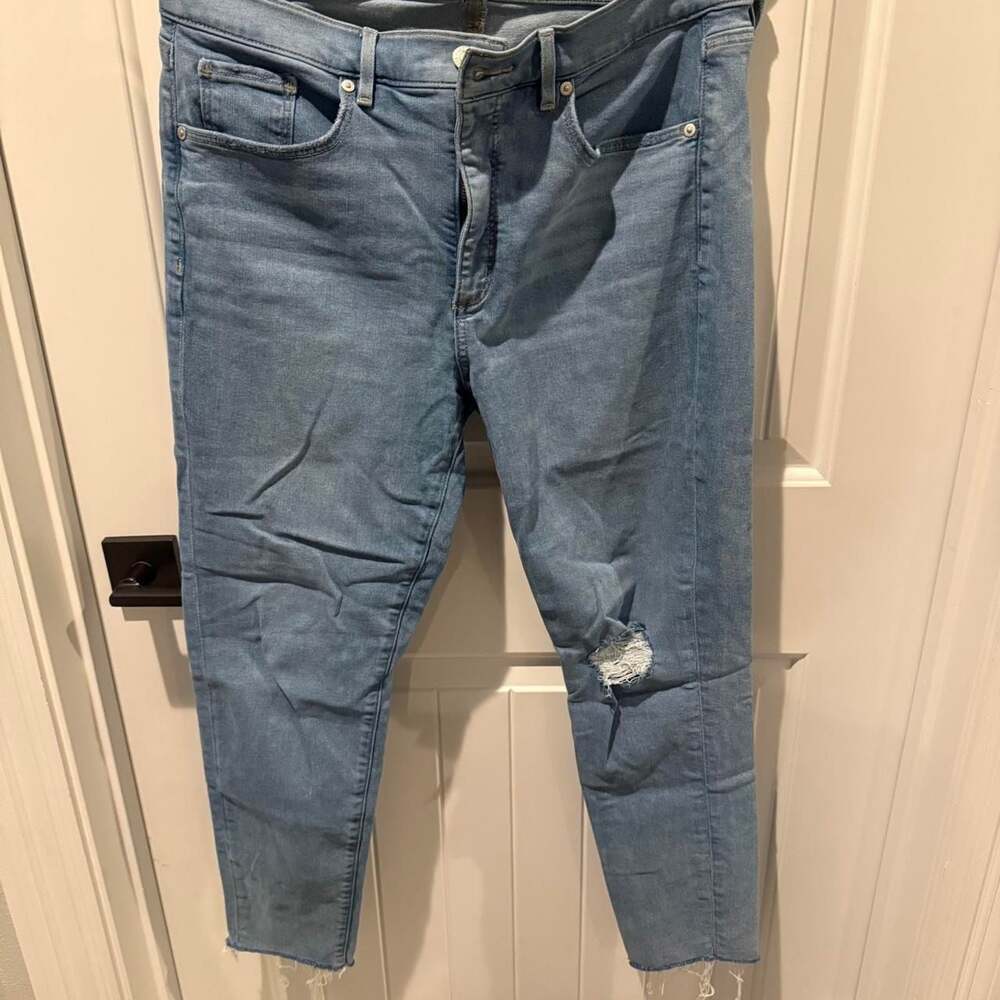 LOFT The Skinny High-Rise Light Wash Distressed Raw Hem Jeans, Size 12